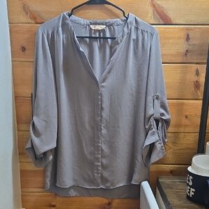 Chic Women's Blouse in Soft Gray